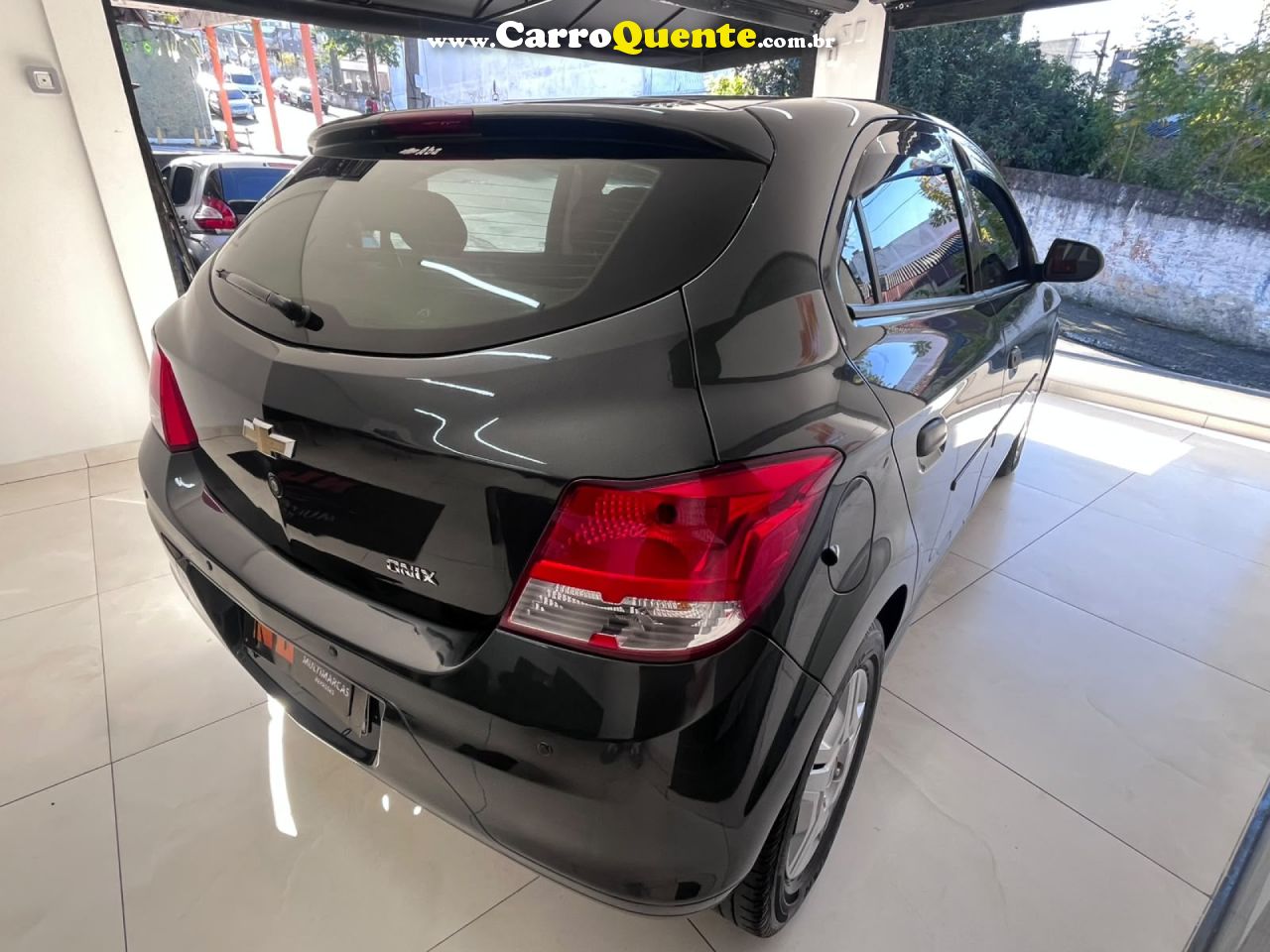 CHEVROLET   ONIX HATCH JOY 1.0 8V FLEX 5P MEC.   CINZA 2017 1.0 FLEX - Loja