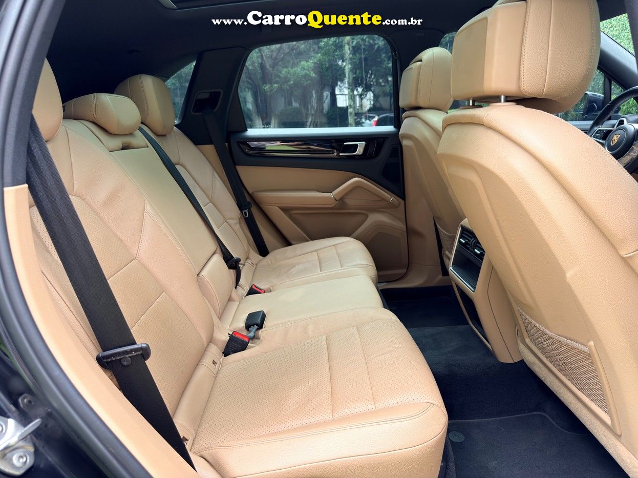 PORSCHE CAYENNE 2.9 V6 S AWD 2019 - Loja