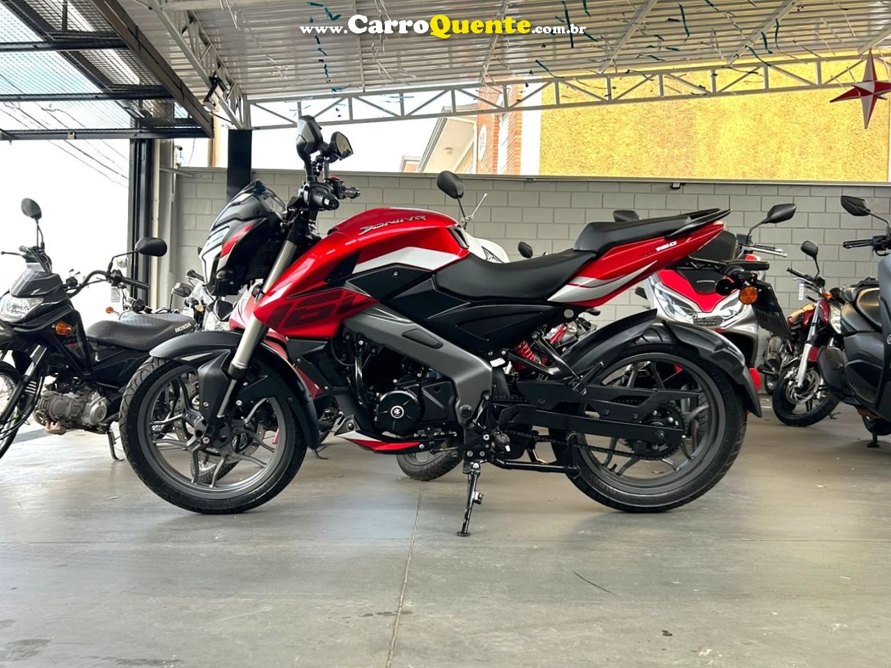 BAJAJ  DOMINAR NS160 2026  Gasolina Manual - Loja