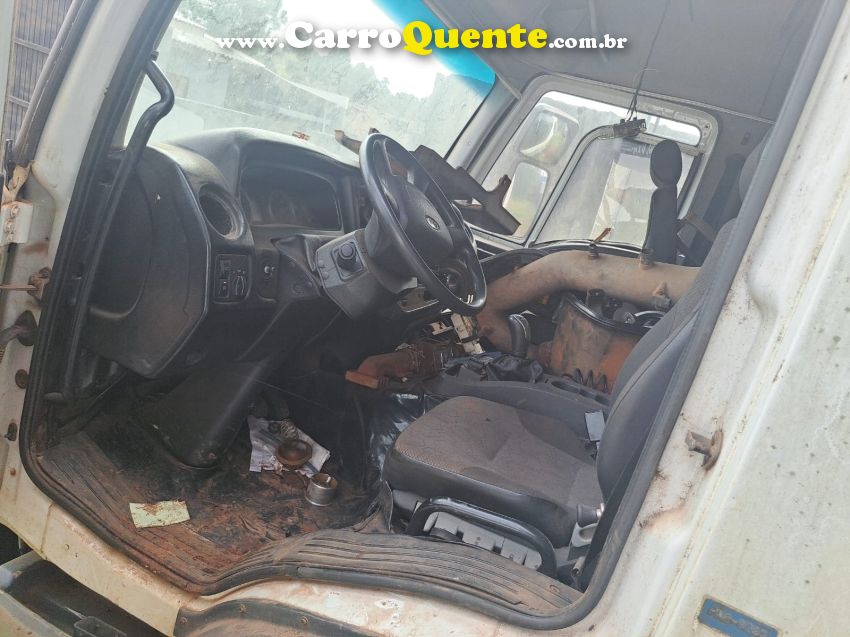 Ford Cargo 2842 CARGO 2842 E Turbo 6x2 - Loja