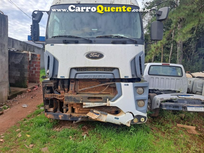 Ford Cargo 2842 CARGO 2842 E Turbo 6x2 - Loja