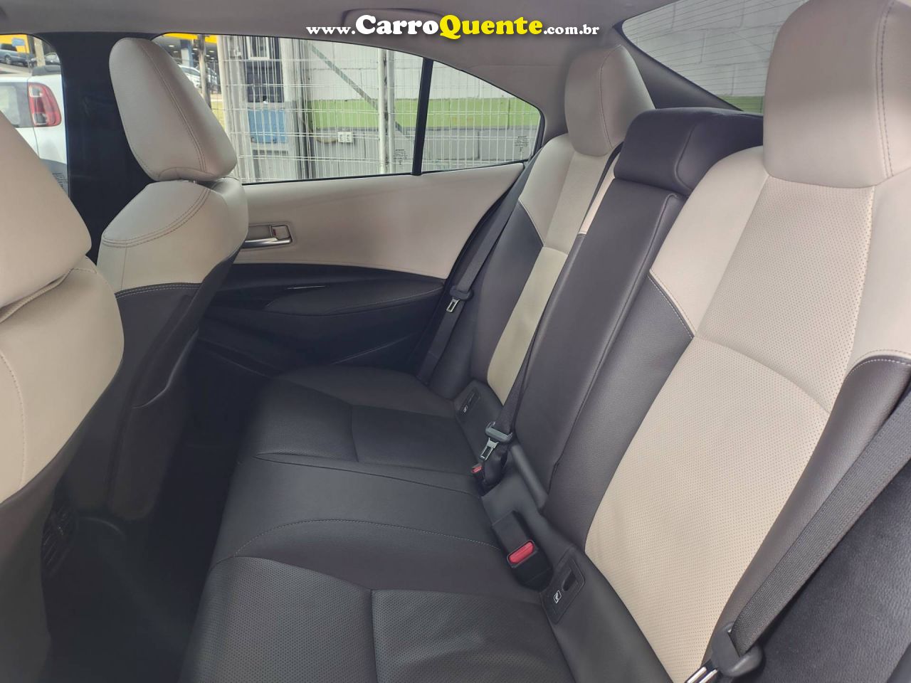 TOYOTA COROLLA 1.8 VVT-I ALTIS PREMIUM HIBRIDO 2024 - Loja