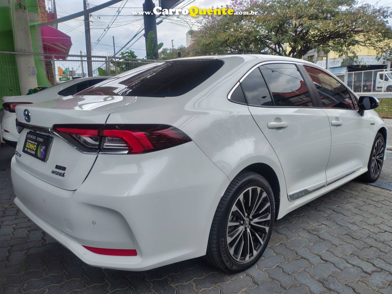 TOYOTA COROLLA 1.8 VVT-I ALTIS PREMIUM HIBRIDO 2024 - Loja
