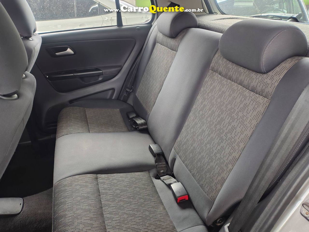 VOLKSWAGEN FOX 1.6 MI 8V 2013 - Loja