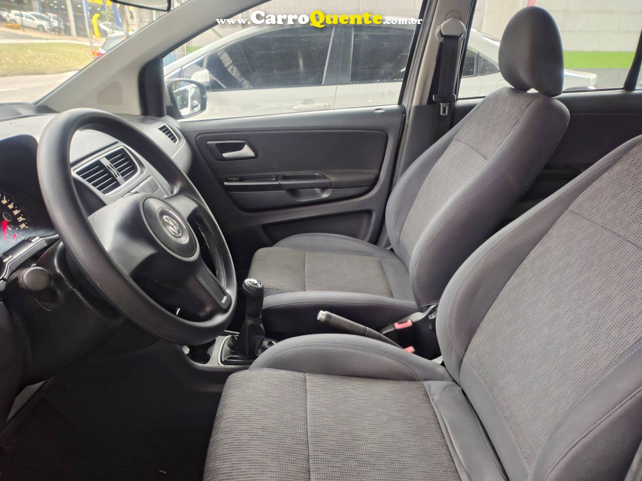 VOLKSWAGEN FOX 1.6 MI 8V 2013 - Loja