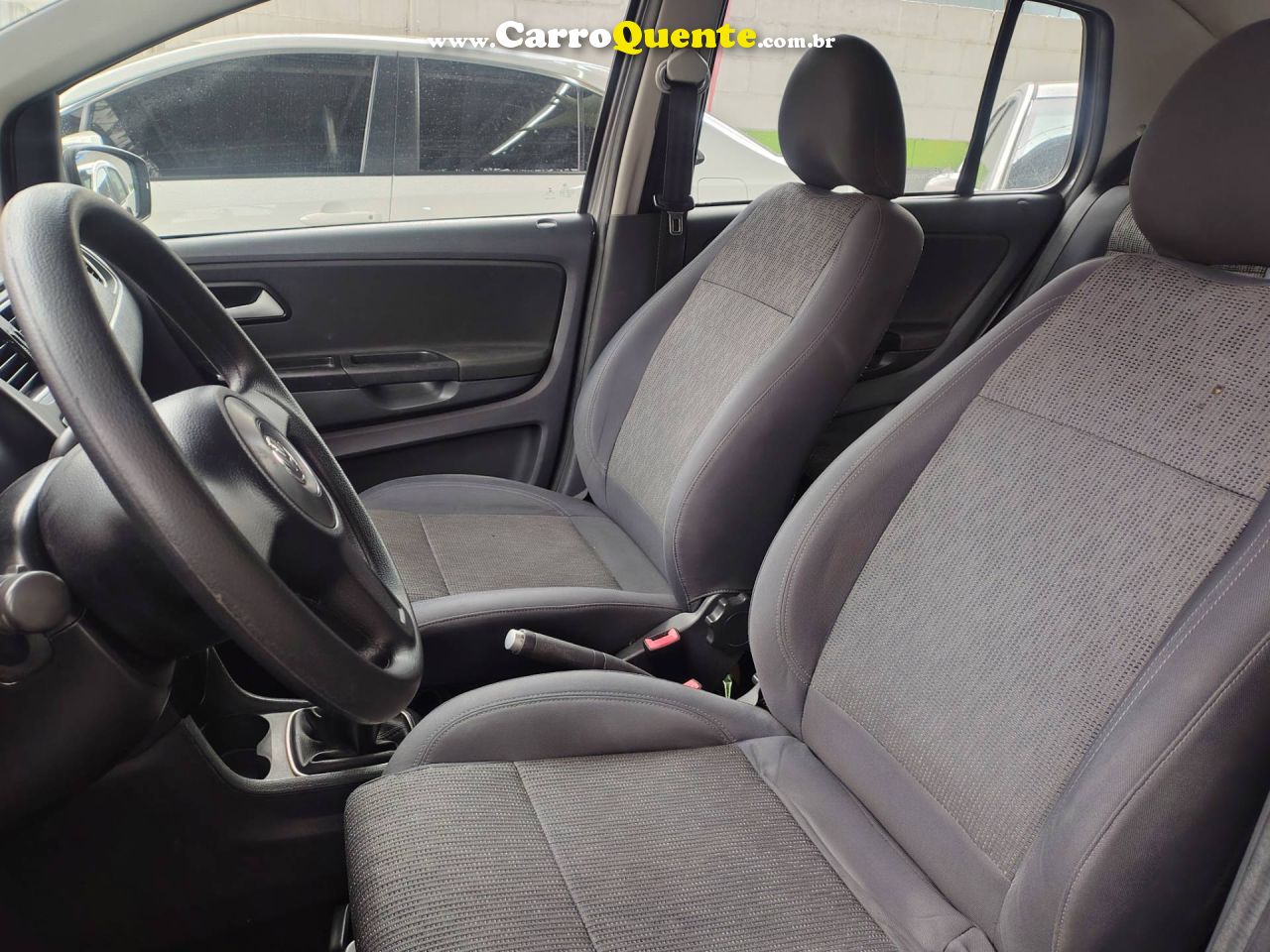 VOLKSWAGEN FOX 1.6 MI 8V 2013 - Loja