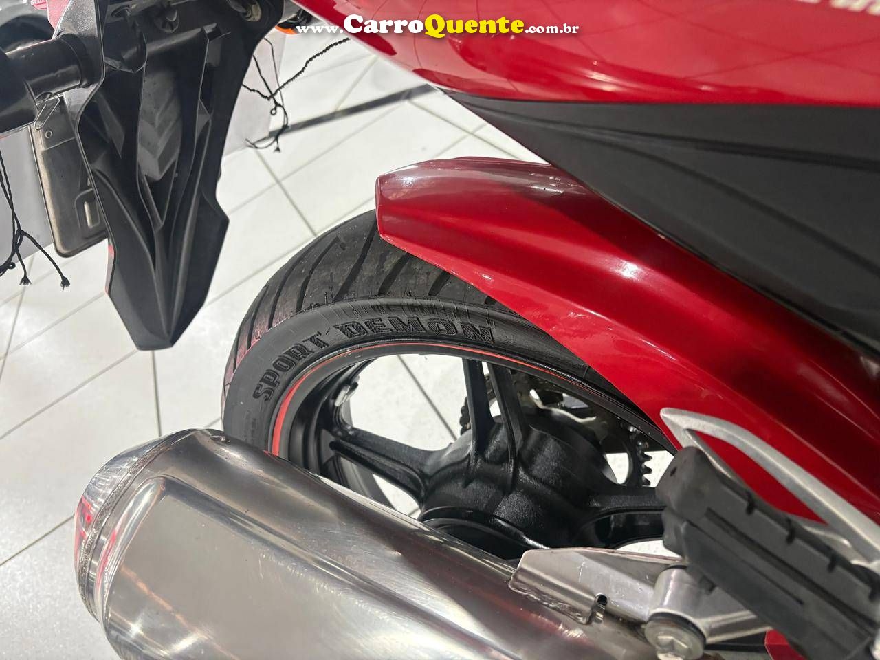 HONDA CB 300R 2011 - Loja