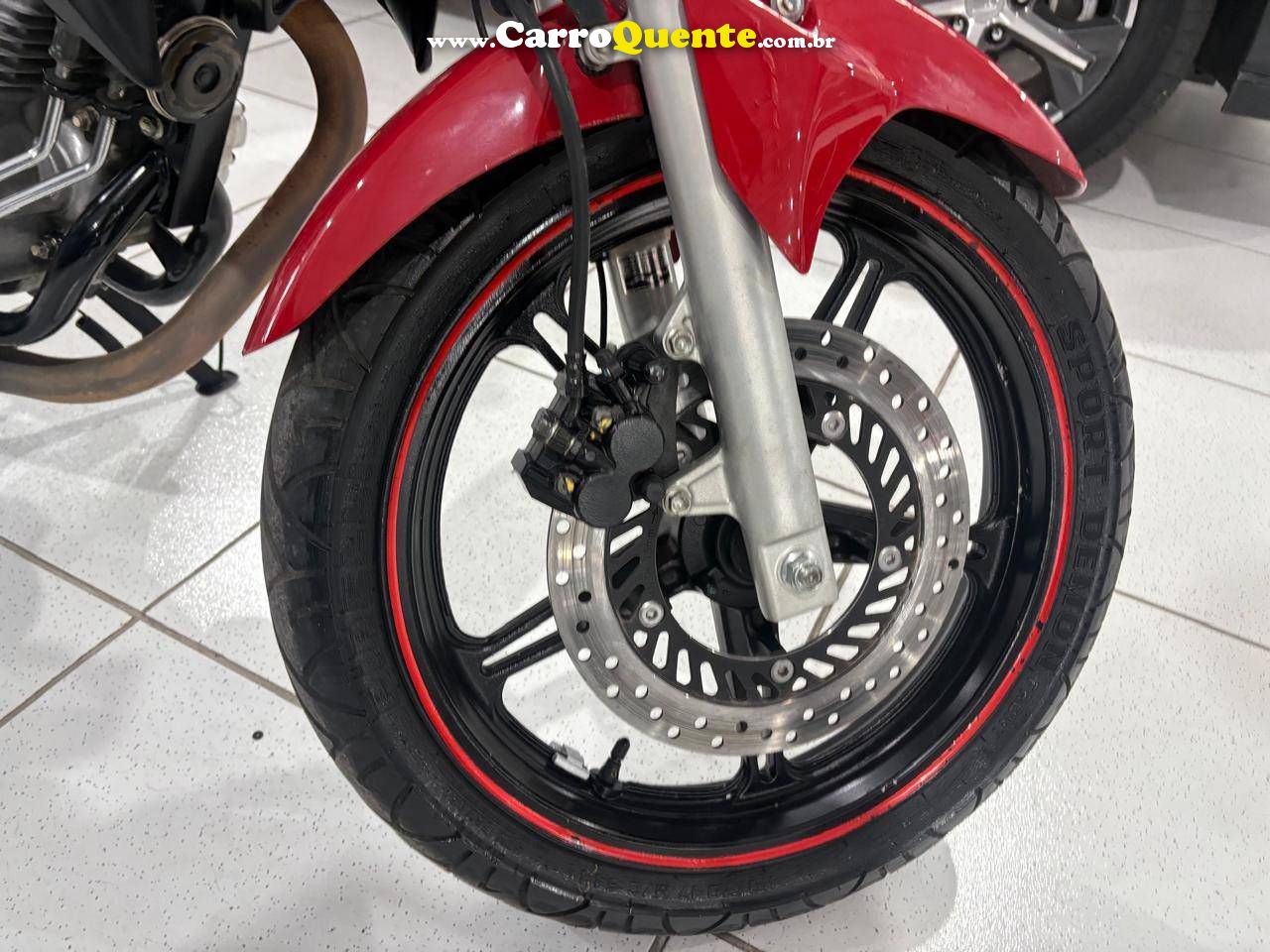 HONDA CB 300R 2011 - Loja