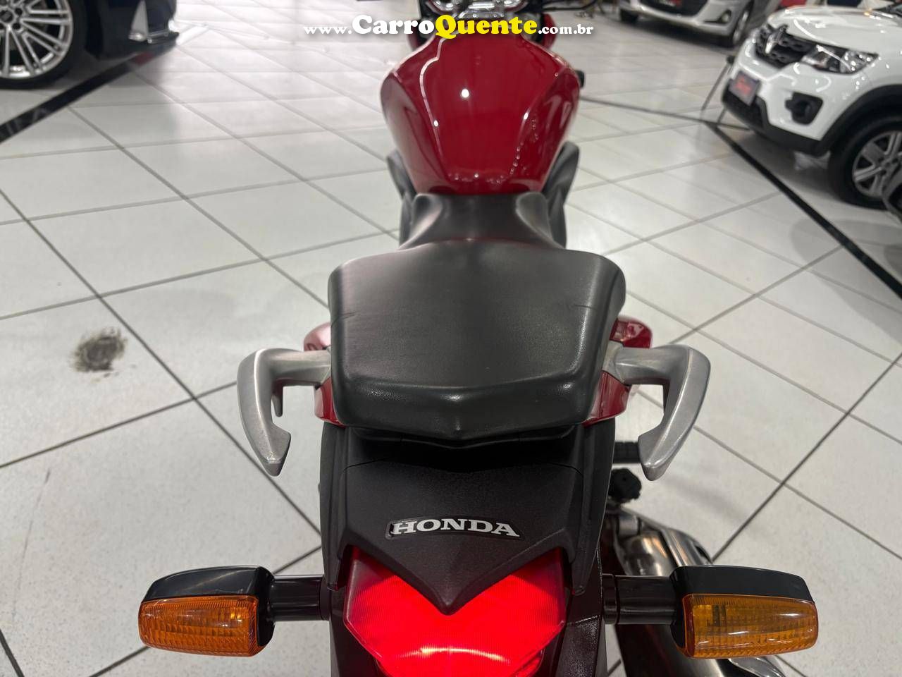 HONDA CB 300R 2011 - Loja