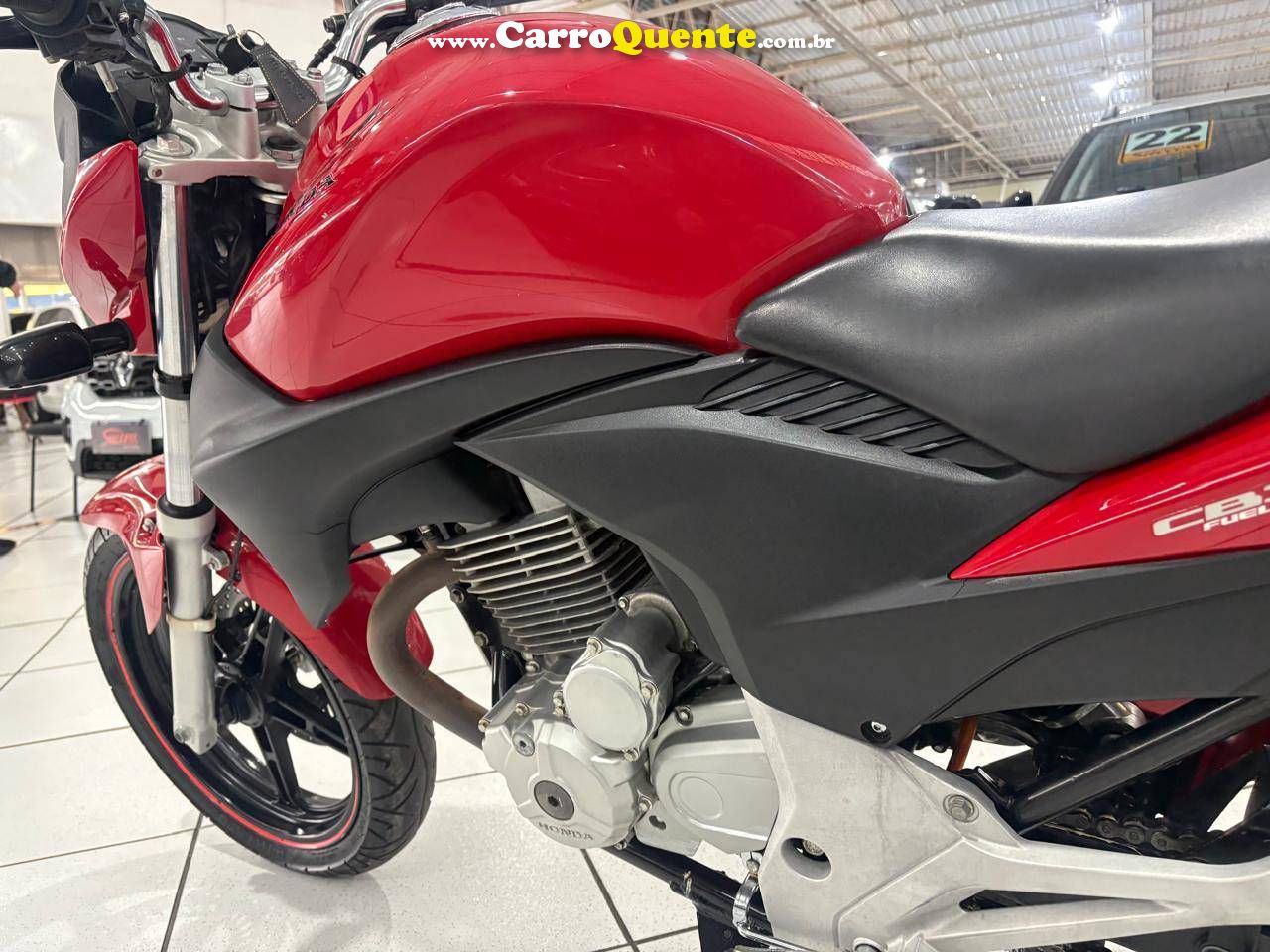 HONDA CB 300R 2011 - Loja