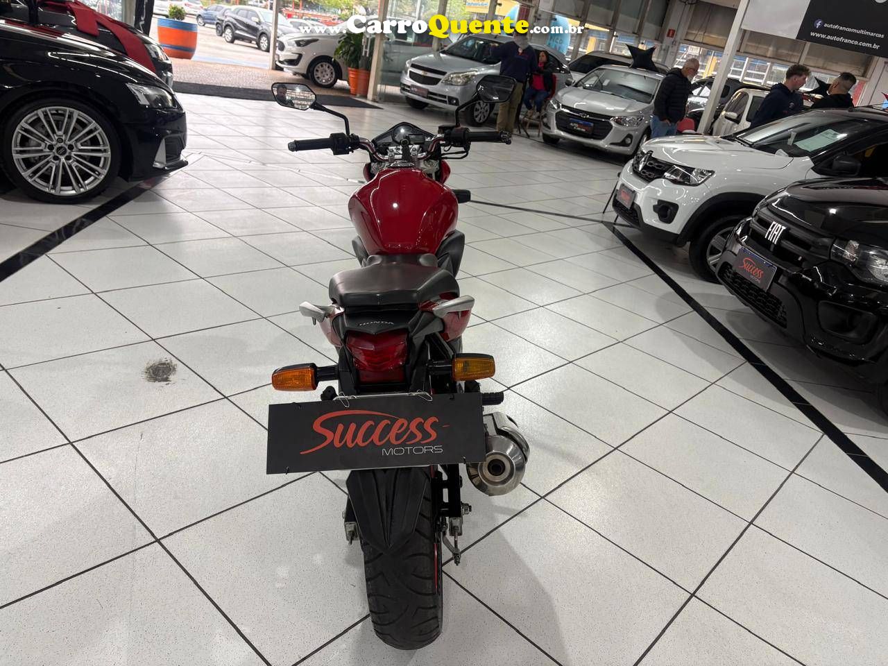 HONDA CB 300R 2011 - Loja