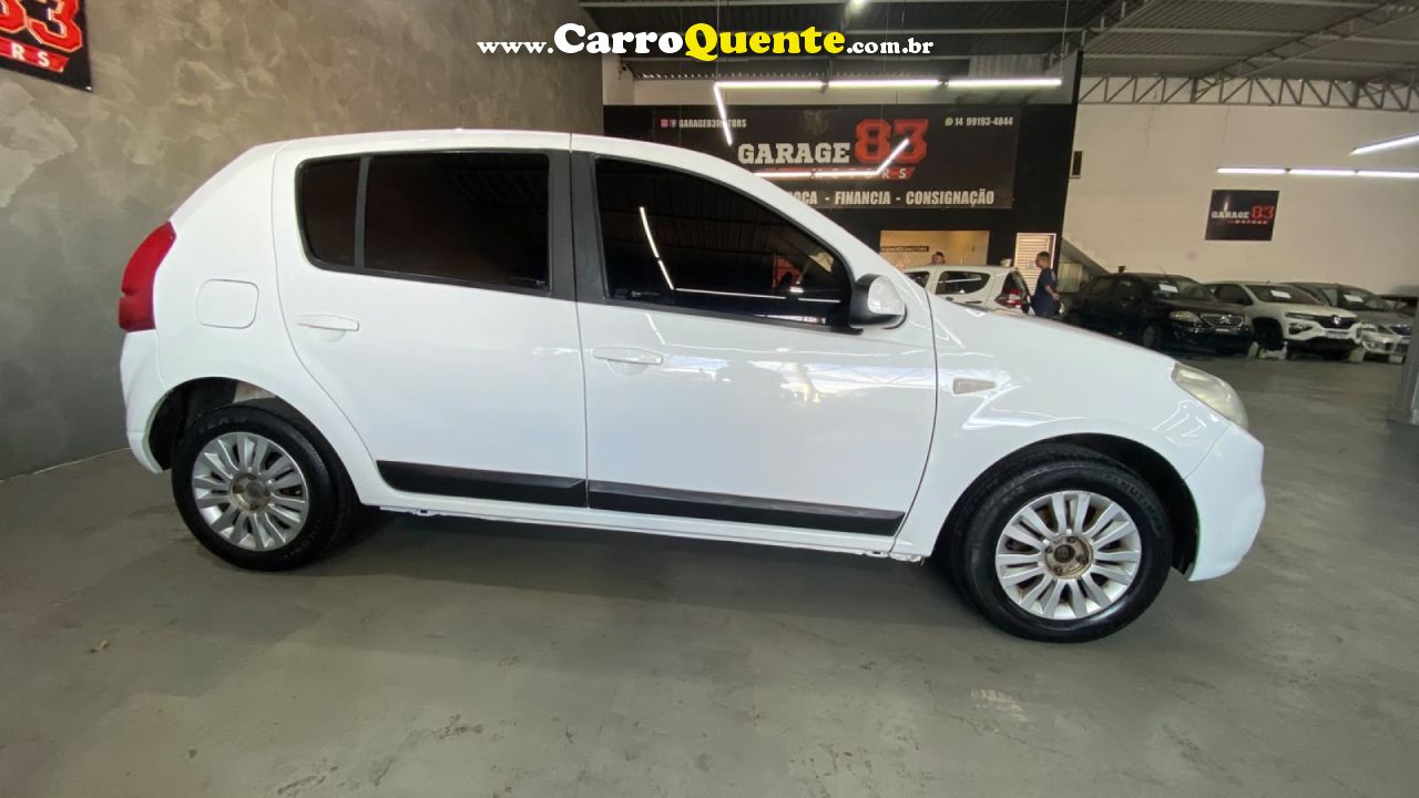 RENAULT   SANDERO PRIVILÈGE HI-FLEX 1.6 8V 5P   BRANCO 2012 1.6 FLEX - Loja