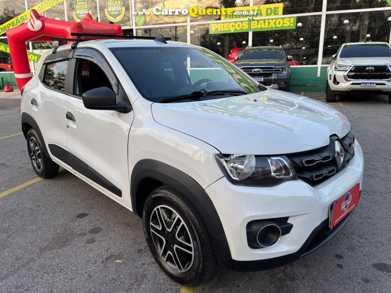 RENAULT   KWID ZEN 1.0 FLEX 12V 5P MEC.   BRANCO 2018 1.0 FLEX - Loja