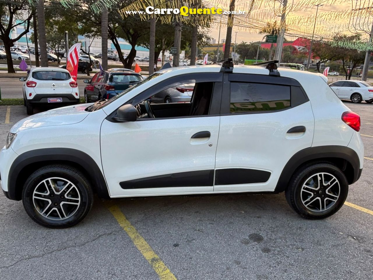 RENAULT   KWID ZEN 1.0 FLEX 12V 5P MEC.   BRANCO 2018 1.0 FLEX - Loja