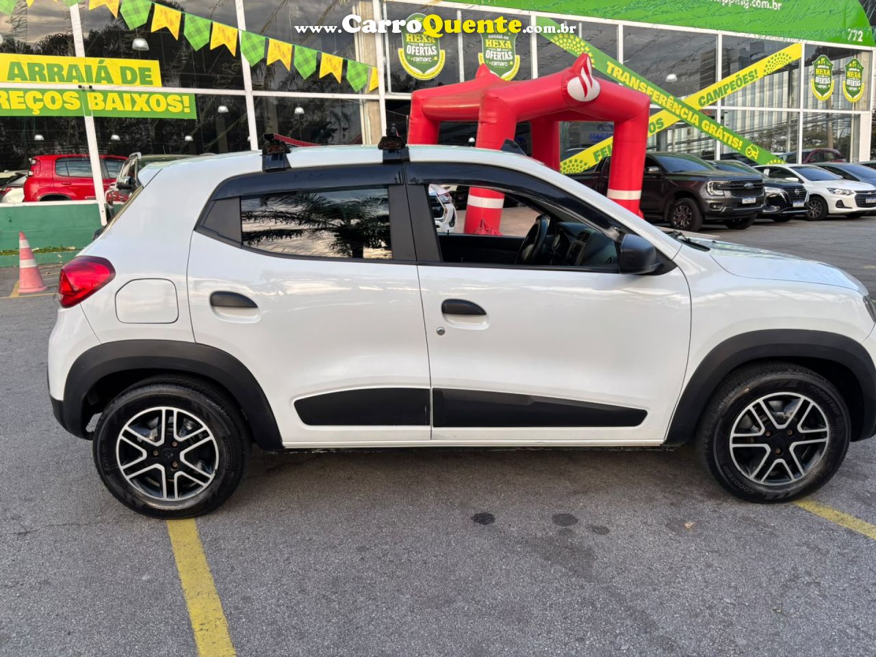 RENAULT   KWID ZEN 1.0 FLEX 12V 5P MEC.   BRANCO 2018 1.0 FLEX - Loja