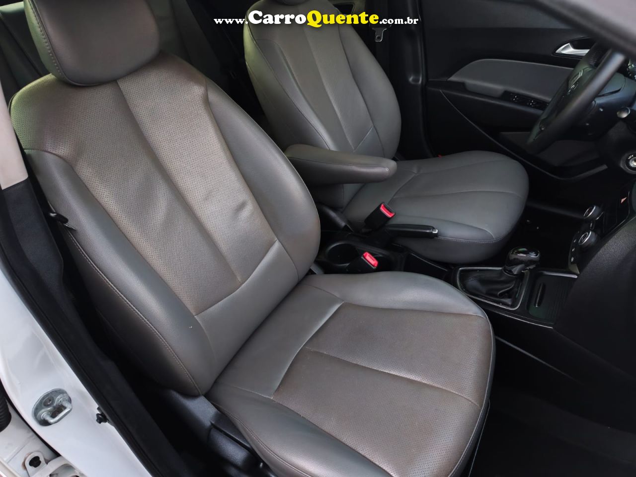 HYUNDAI   HB20S PREMIUM 1.6 FLEX 16V AUT. 4P   BRANCO 2017 1.6 FLEX - Loja