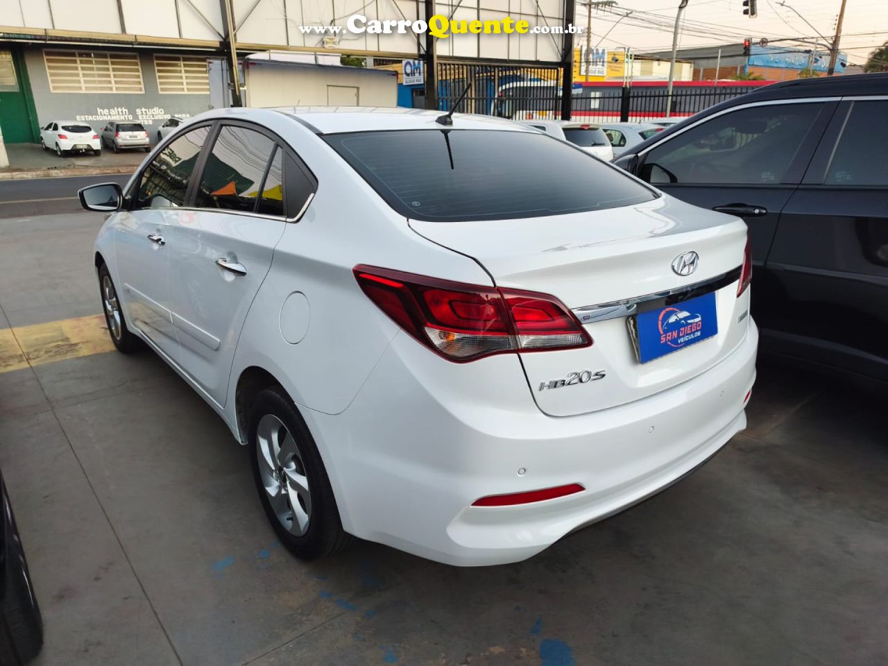 HYUNDAI   HB20S PREMIUM 1.6 FLEX 16V AUT. 4P   BRANCO 2017 1.6 FLEX - Loja