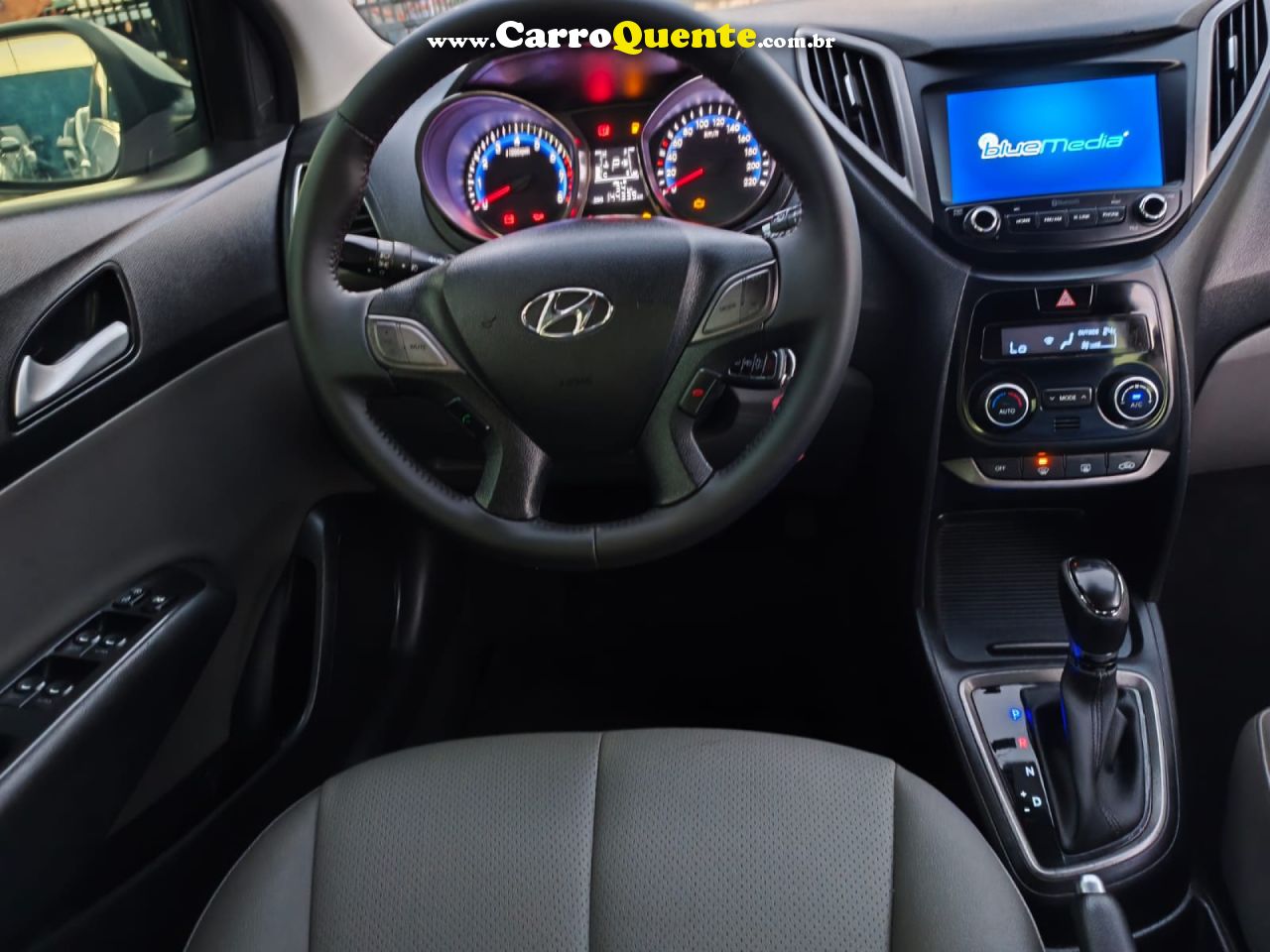 HYUNDAI   HB20S PREMIUM 1.6 FLEX 16V AUT. 4P   BRANCO 2017 1.6 FLEX - Loja
