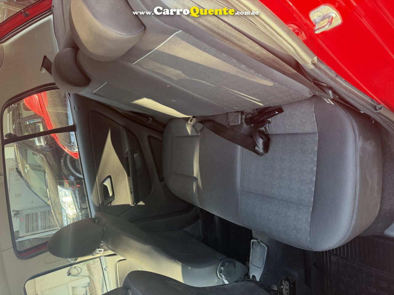 VOLKSWAGEN   FOX COMFORTLINE 1.6 FLEX 8V 5P   VERMELHO 2016 1.6 FLEX - Loja