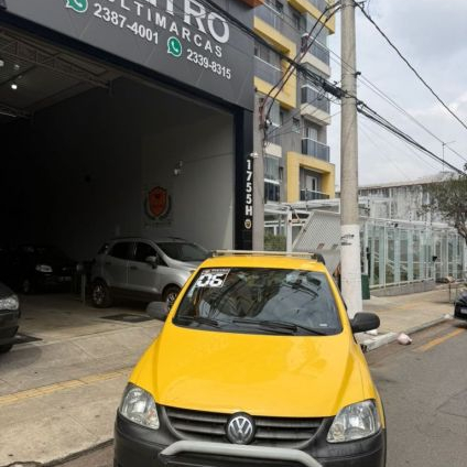 VOLKSWAGEN   CROSSFOX 1.6 MI TOTAL FLEX 8V 5P   AMARELO 2006 1.6 FLEX