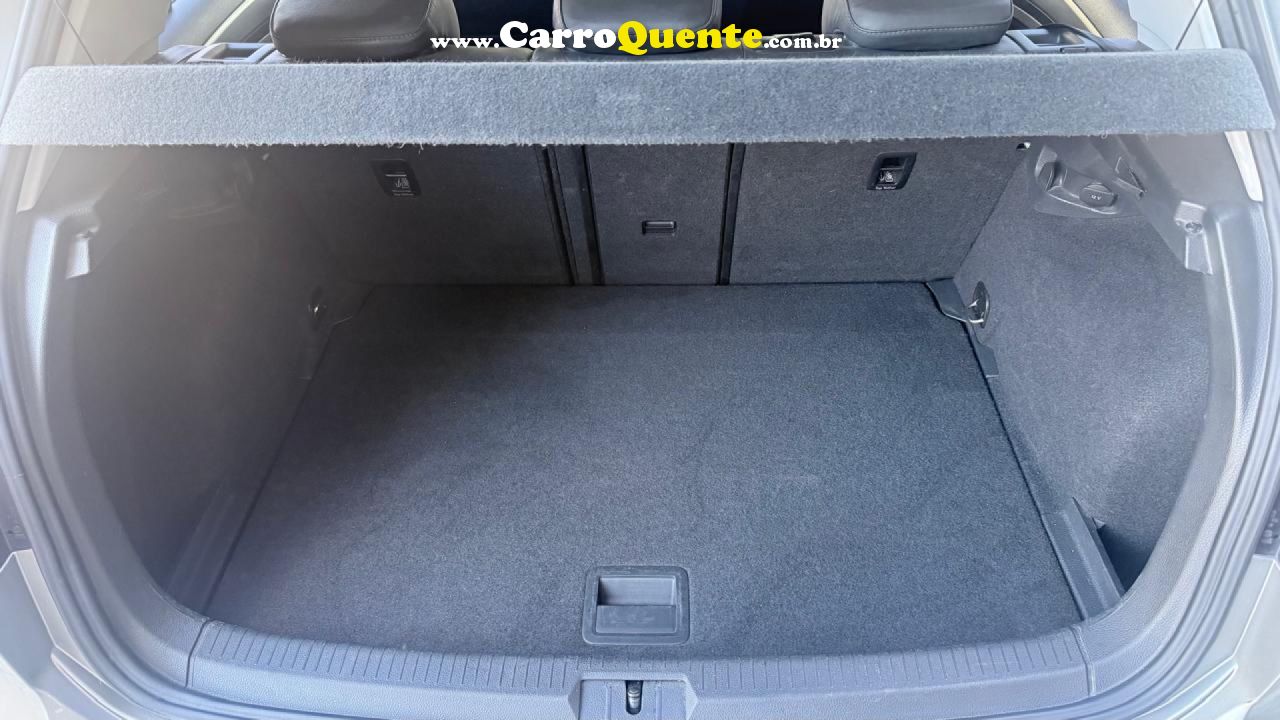 VOLKSWAGEN   GOLF COMFORTLINE 1.4 TSI 140CV AUT.   PRATA 2015 1.4 GASOLINA - Loja