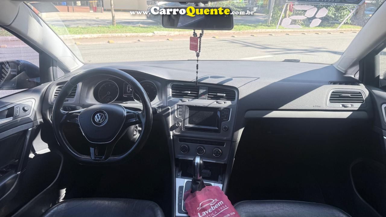 VOLKSWAGEN   GOLF COMFORTLINE 1.4 TSI 140CV AUT.   PRATA 2015 1.4 GASOLINA - Loja