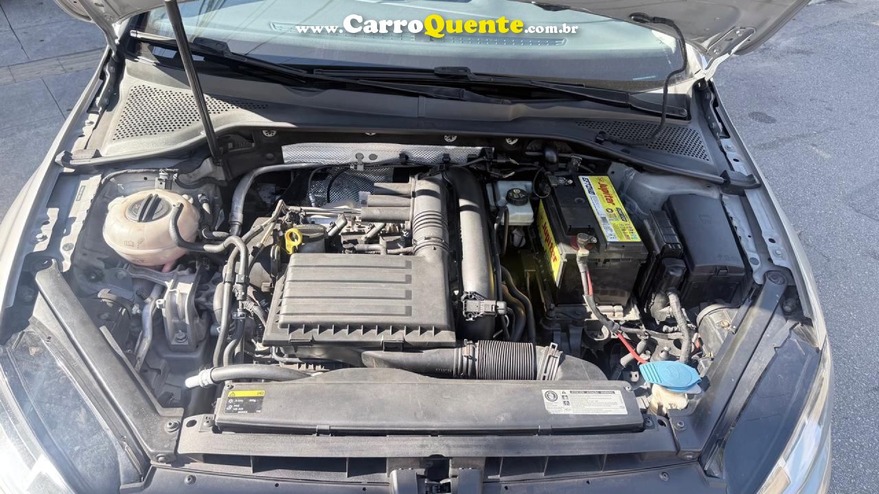 VOLKSWAGEN   GOLF COMFORTLINE 1.4 TSI 140CV AUT.   PRATA 2015 1.4 GASOLINA - Loja