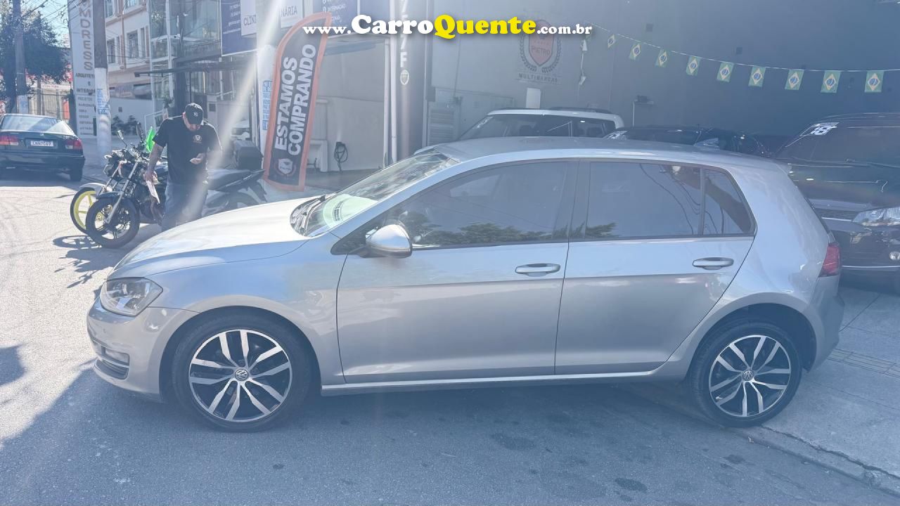 VOLKSWAGEN   GOLF COMFORTLINE 1.4 TSI 140CV AUT.   PRATA 2015 1.4 GASOLINA - Loja