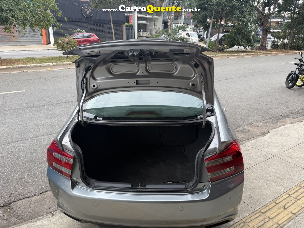 HONDA   CITY SEDAN LX 1.5 FLEX 16V 4P AUT.   CINZA 2014 1.5 FLEX - Loja