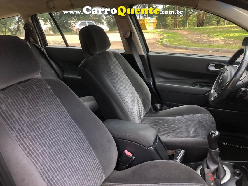 Renault MEGANE 1.6 DYNAMIQUE GRAND TOUR 16V FLEX 4P MANUAL - Loja