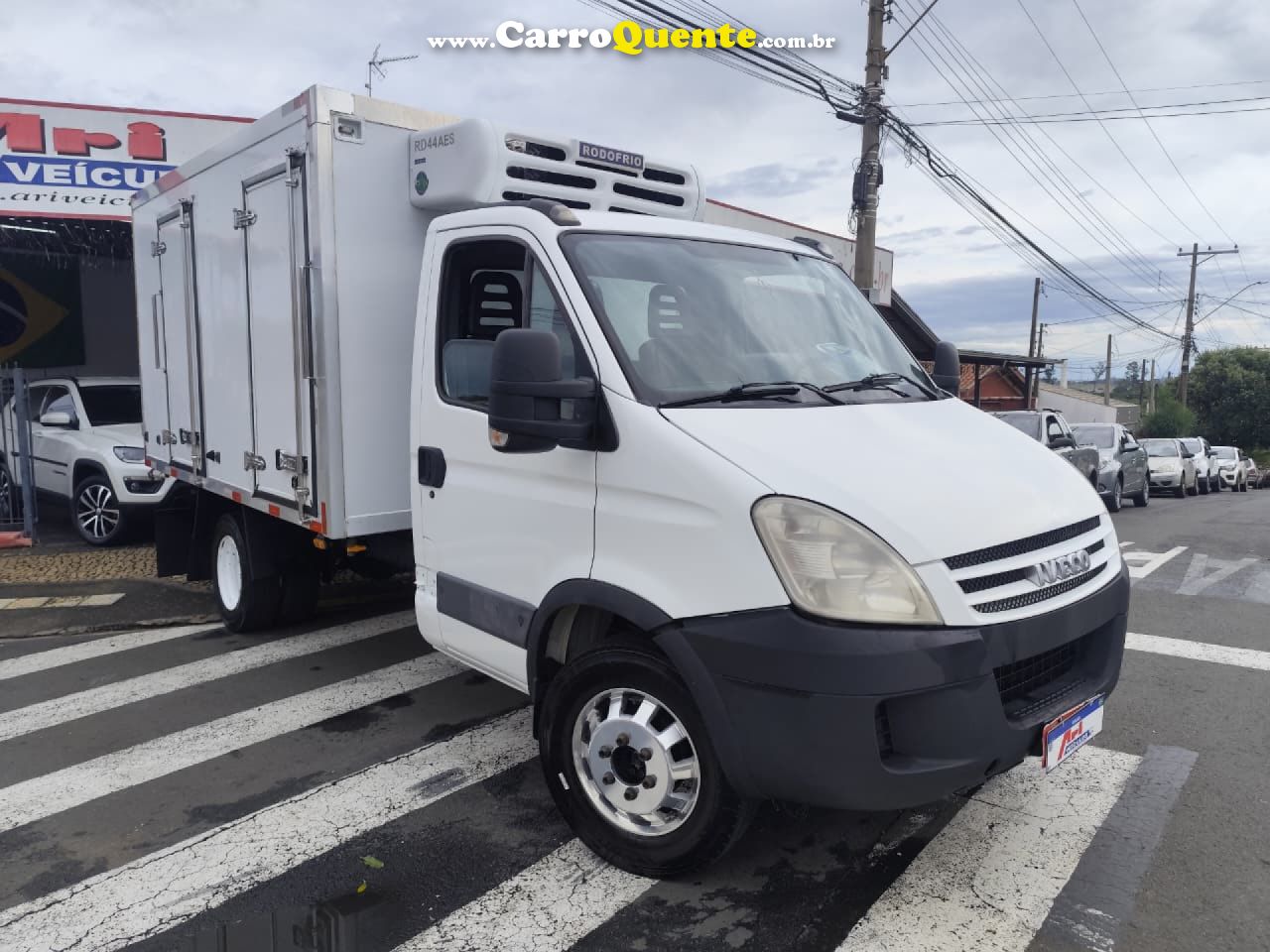 IVECO   DAILY CHASSI 55C16 2P (DIESEL)   BRANCO 2010 155cv DIESEL - Loja