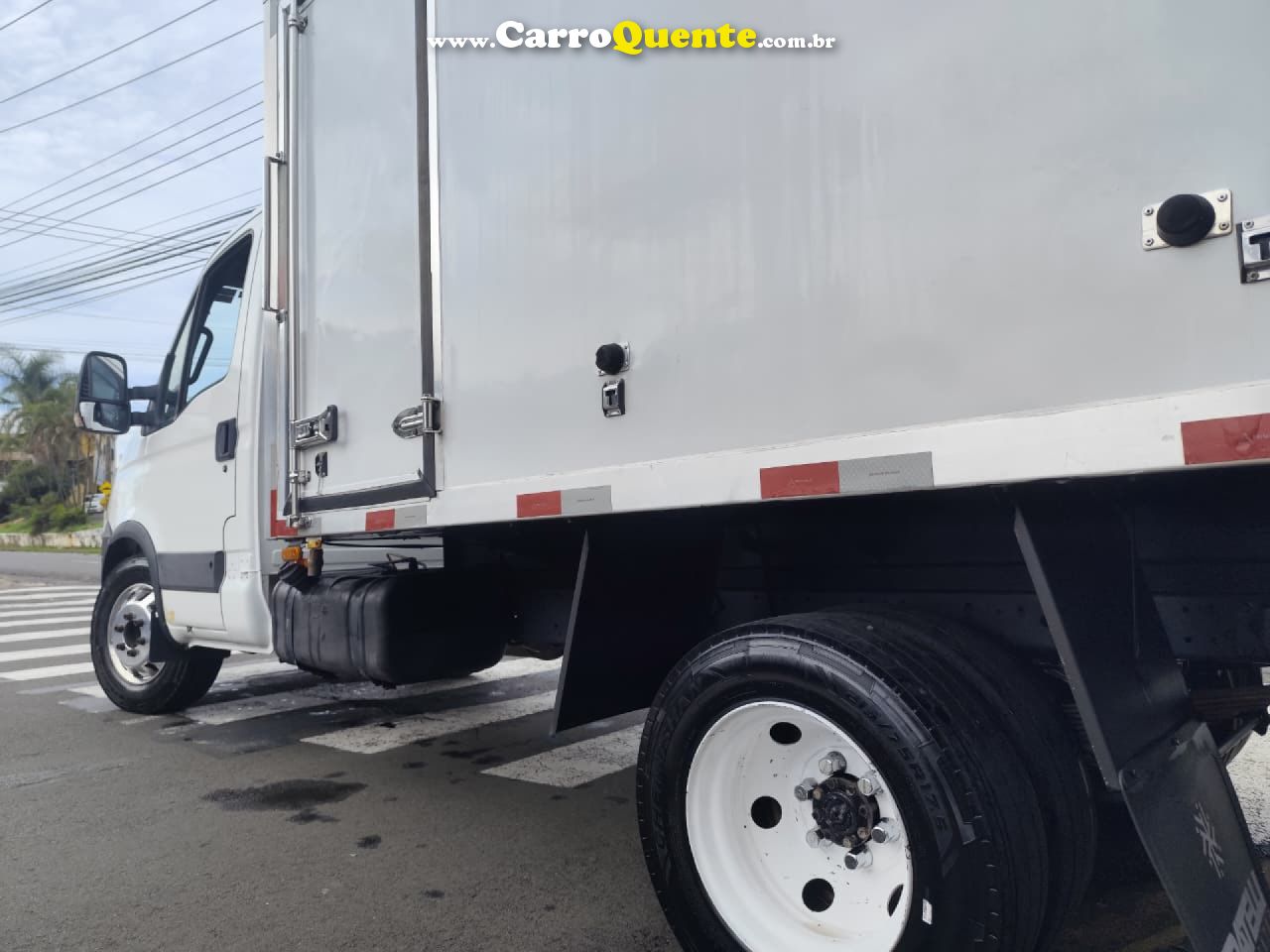 IVECO   DAILY CHASSI 55C16 2P (DIESEL)   BRANCO 2010 155cv DIESEL - Loja