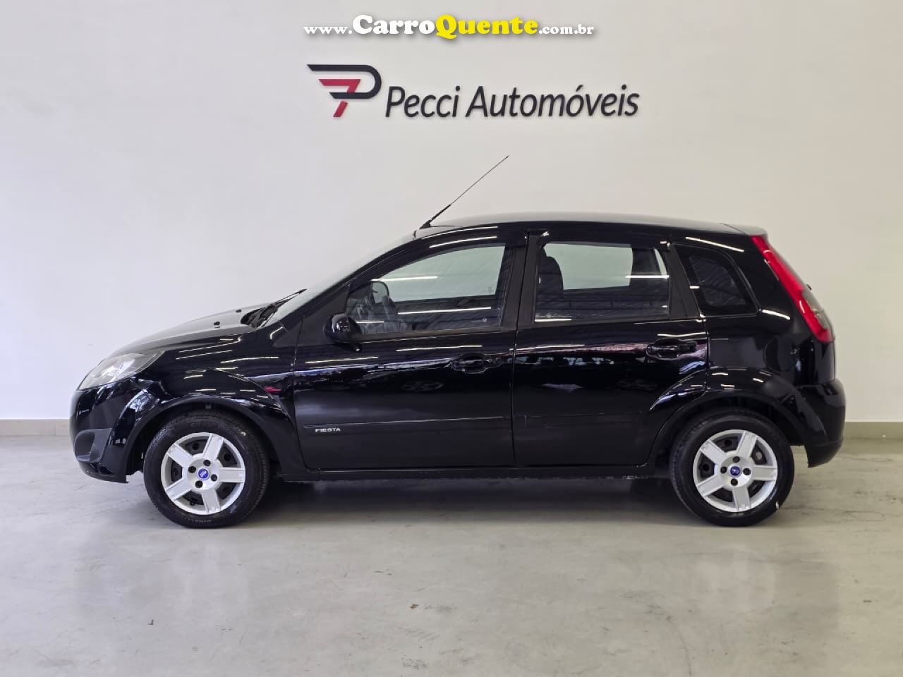 FORD   FIESTA 1.6 16V FLEX MEC. 5P   PRETO 2014 1.6 FLEX - Loja