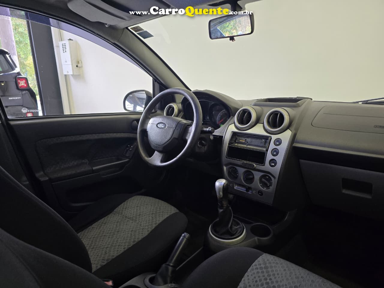 FORD   FIESTA 1.6 16V FLEX MEC. 5P   PRETO 2014 1.6 FLEX - Loja