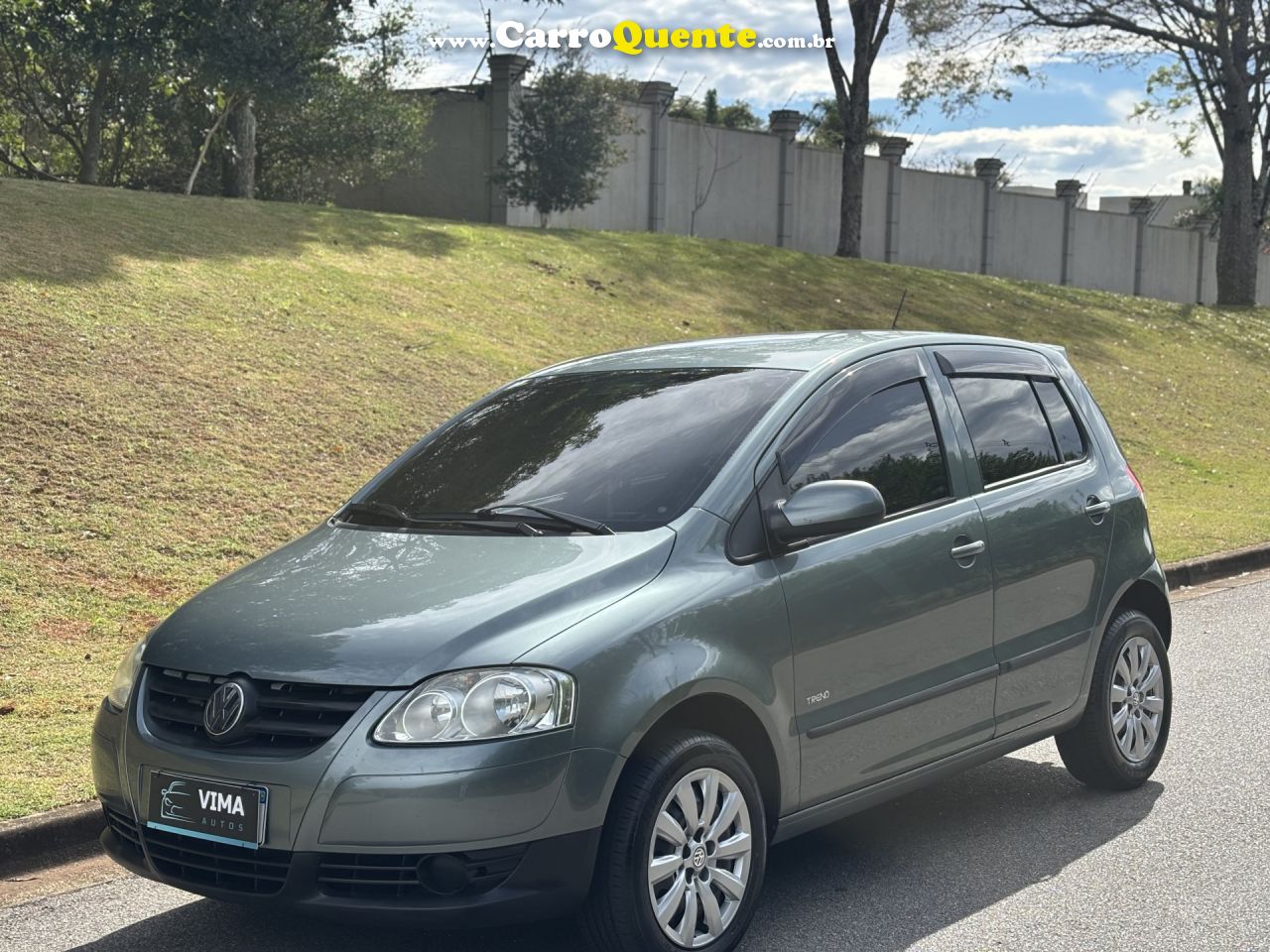 VOLKSWAGEN   FOX 1.0 MI TOTAL FLEX 8V 5P   CINZA 2010 1.0 FLEX - Loja