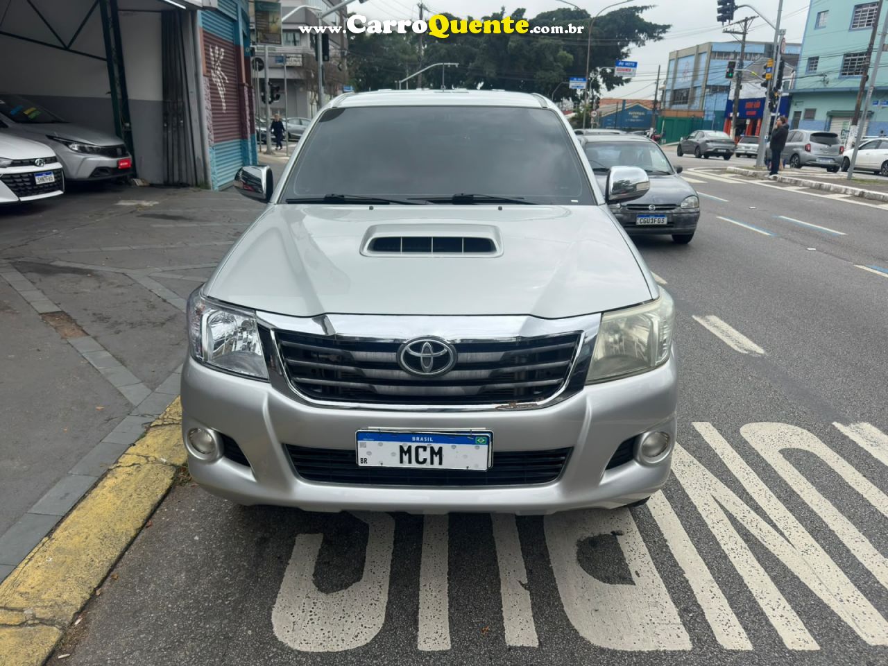 TOYOTA   HILUX CD SRV D4-D 4X4 3.0 TDI DIESEL AUT   PRATA 2012 3.0 DIESEL - Loja
