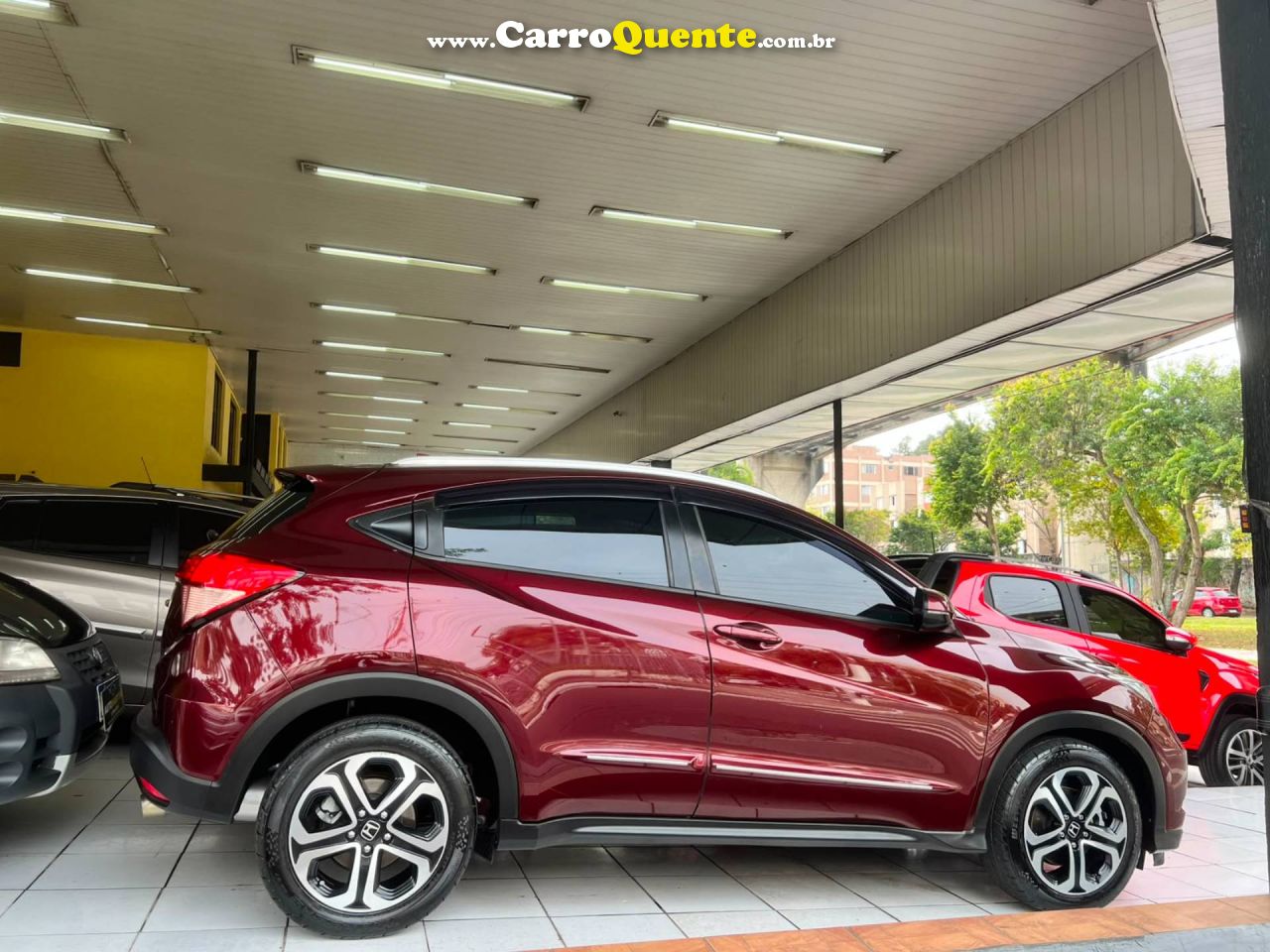 HONDA HR-V 1.8 16V EX 2018 - Loja