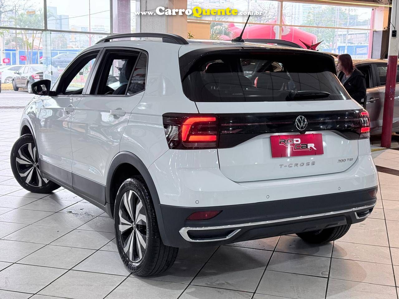 VOLKSWAGEN T-CROSS 1.0 200 TSI TOTAL COMFORTLINE 2024 - Loja