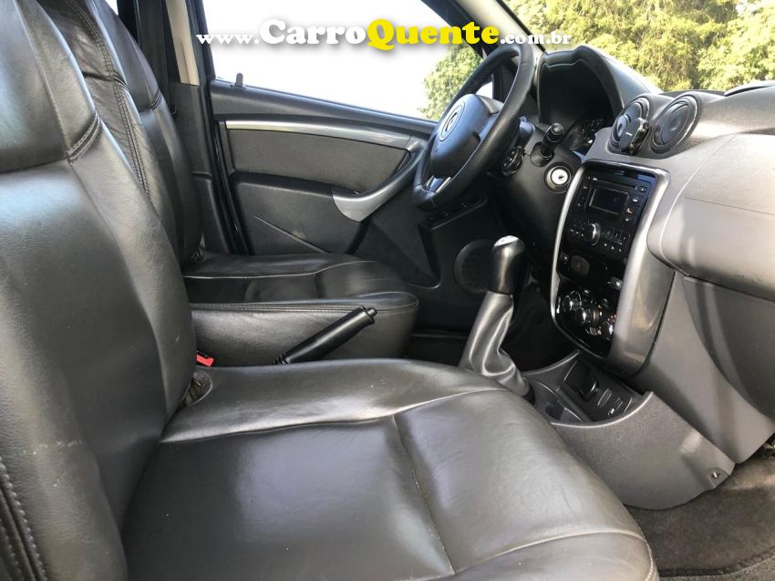 Renault DUSTER 1.6 DYNAMIQUE 4X2 16V FLEX 4P MANUAL - Loja