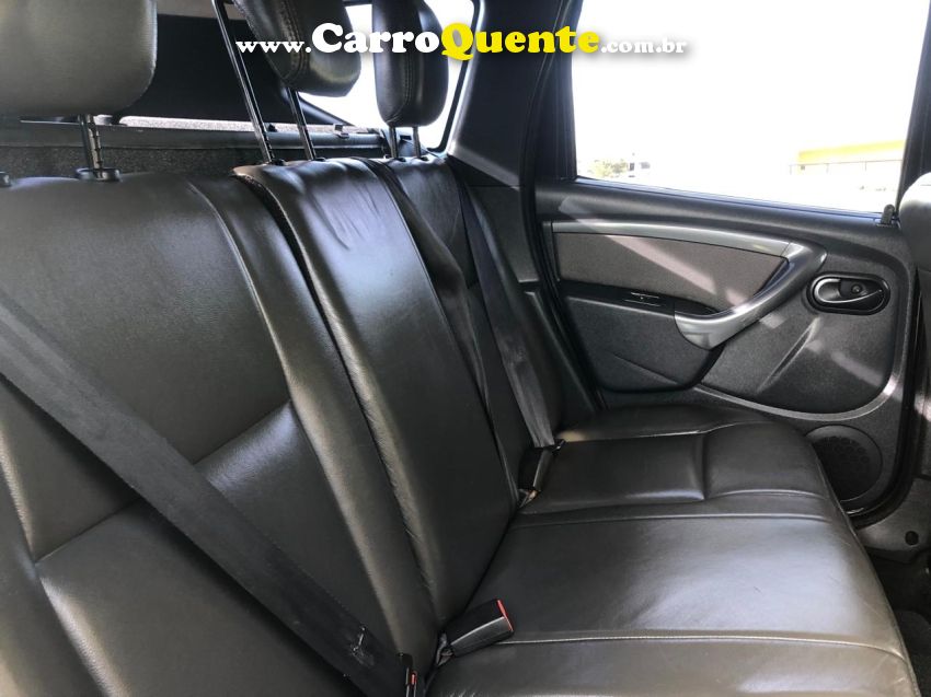 Renault DUSTER 1.6 DYNAMIQUE 4X2 16V FLEX 4P MANUAL - Loja