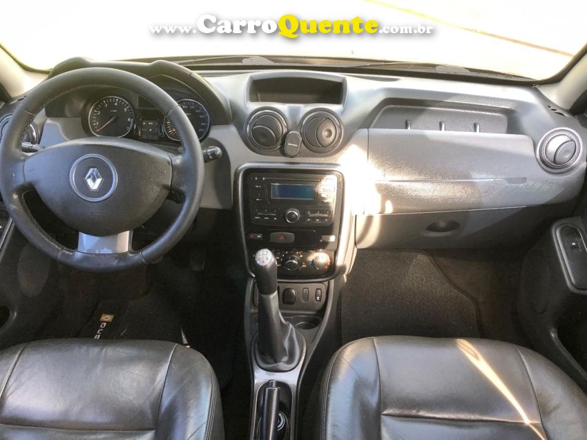 Renault DUSTER 1.6 DYNAMIQUE 4X2 16V FLEX 4P MANUAL - Loja