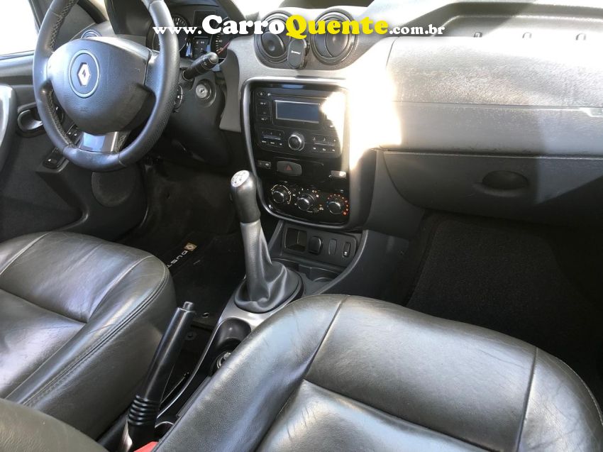 Renault DUSTER 1.6 DYNAMIQUE 4X2 16V FLEX 4P MANUAL - Loja