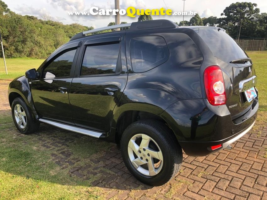 Renault DUSTER 1.6 DYNAMIQUE 4X2 16V FLEX 4P MANUAL - Loja