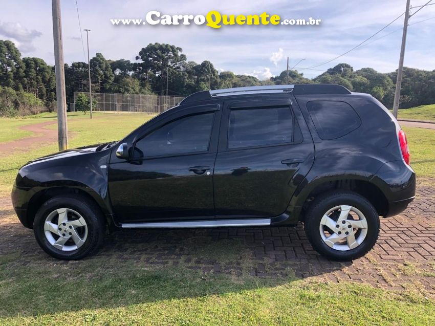 Renault DUSTER 1.6 DYNAMIQUE 4X2 16V FLEX 4P MANUAL - Loja