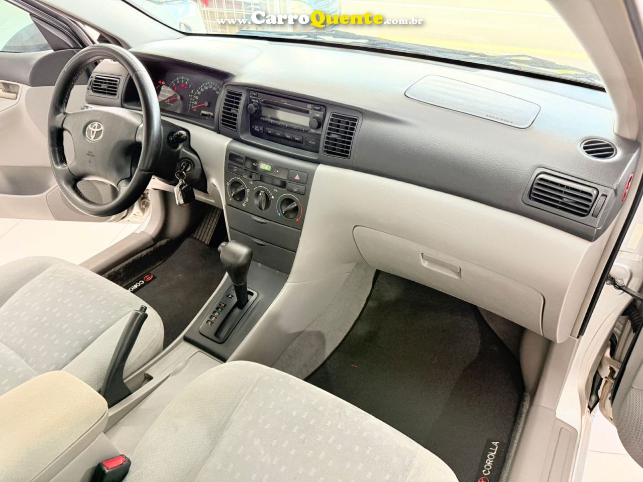 TOYOTA   COROLLA XEI 1.81.8 GAS 16V    PRATA 2006 1.8 GASOLINA - Loja