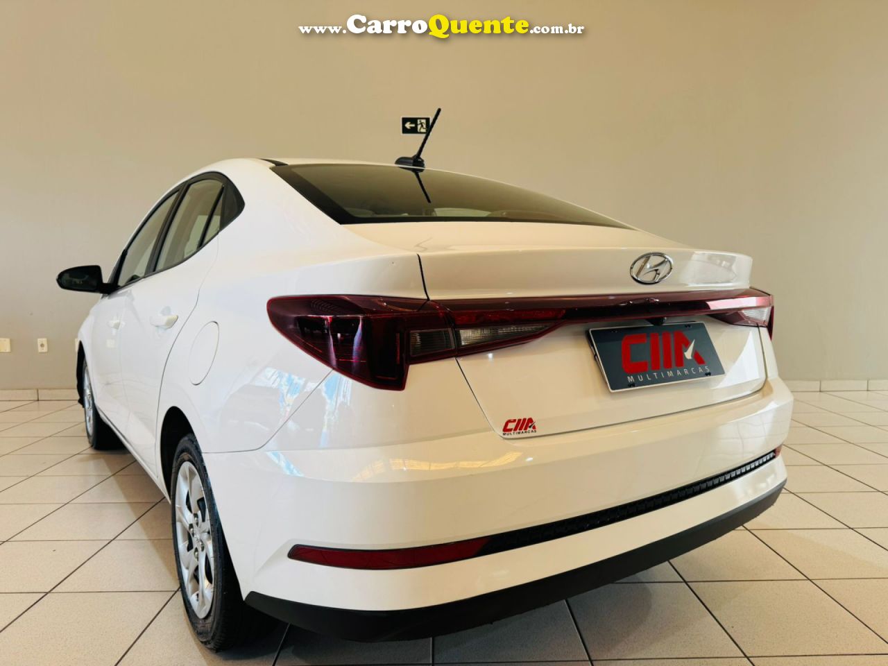 HYUNDAI   HB20S C.PLUSC.STYLE1.0 FLEX 12V MEC. 4P   BRANCO 2025 1.0 FLEX - Loja