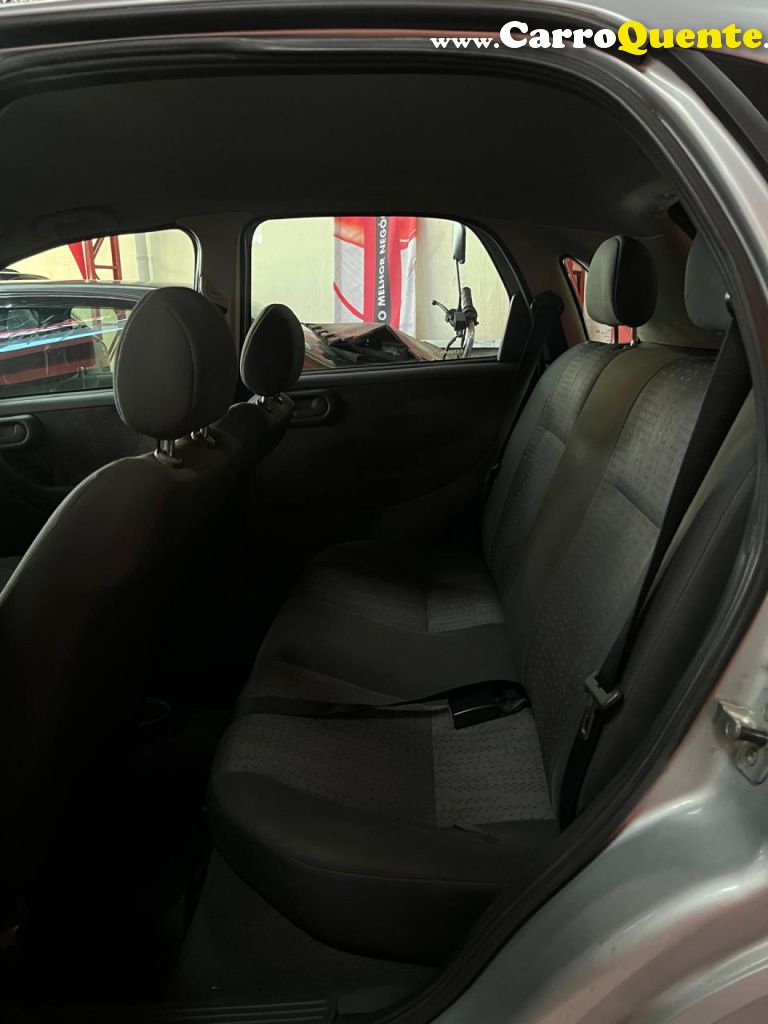 CHEVROLET   CORSA HAT. MAXX 1.4 8V ECONOFLEX 5P   PRATA 2012 1.4 GASOLINA - Loja