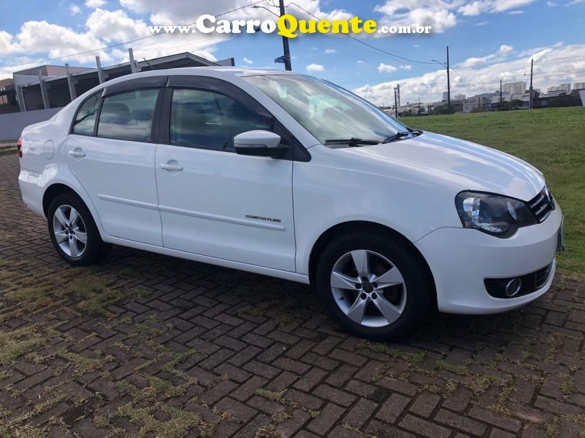 Volkswagen POLO SEDAN 1.6 MI COMFORTLINE 8V FLEX 4P MANUAL - Loja