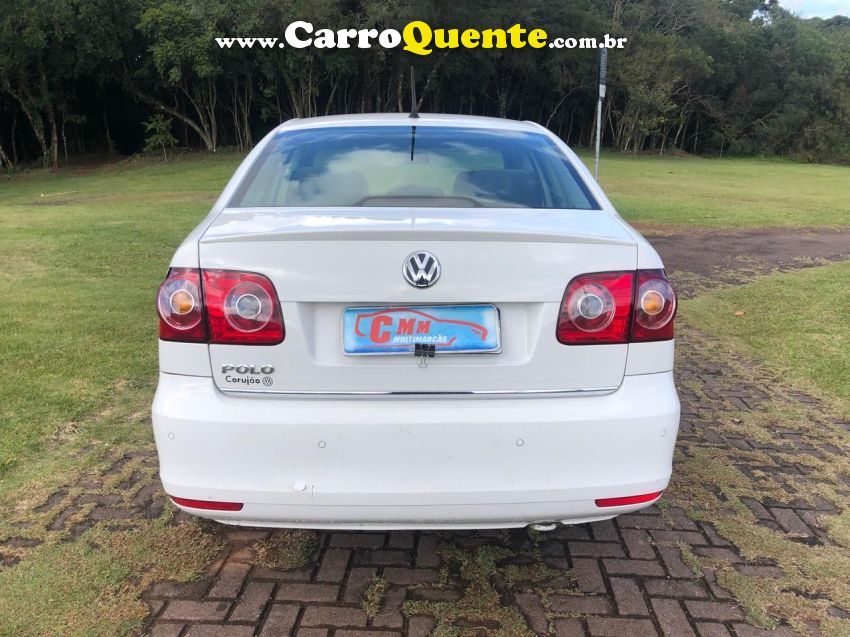 Volkswagen POLO SEDAN 1.6 MI COMFORTLINE 8V FLEX 4P MANUAL - Loja