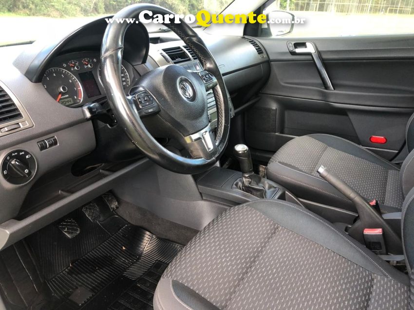 Volkswagen POLO SEDAN 1.6 MI COMFORTLINE 8V FLEX 4P MANUAL - Loja